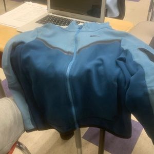 Nike tech size large kids